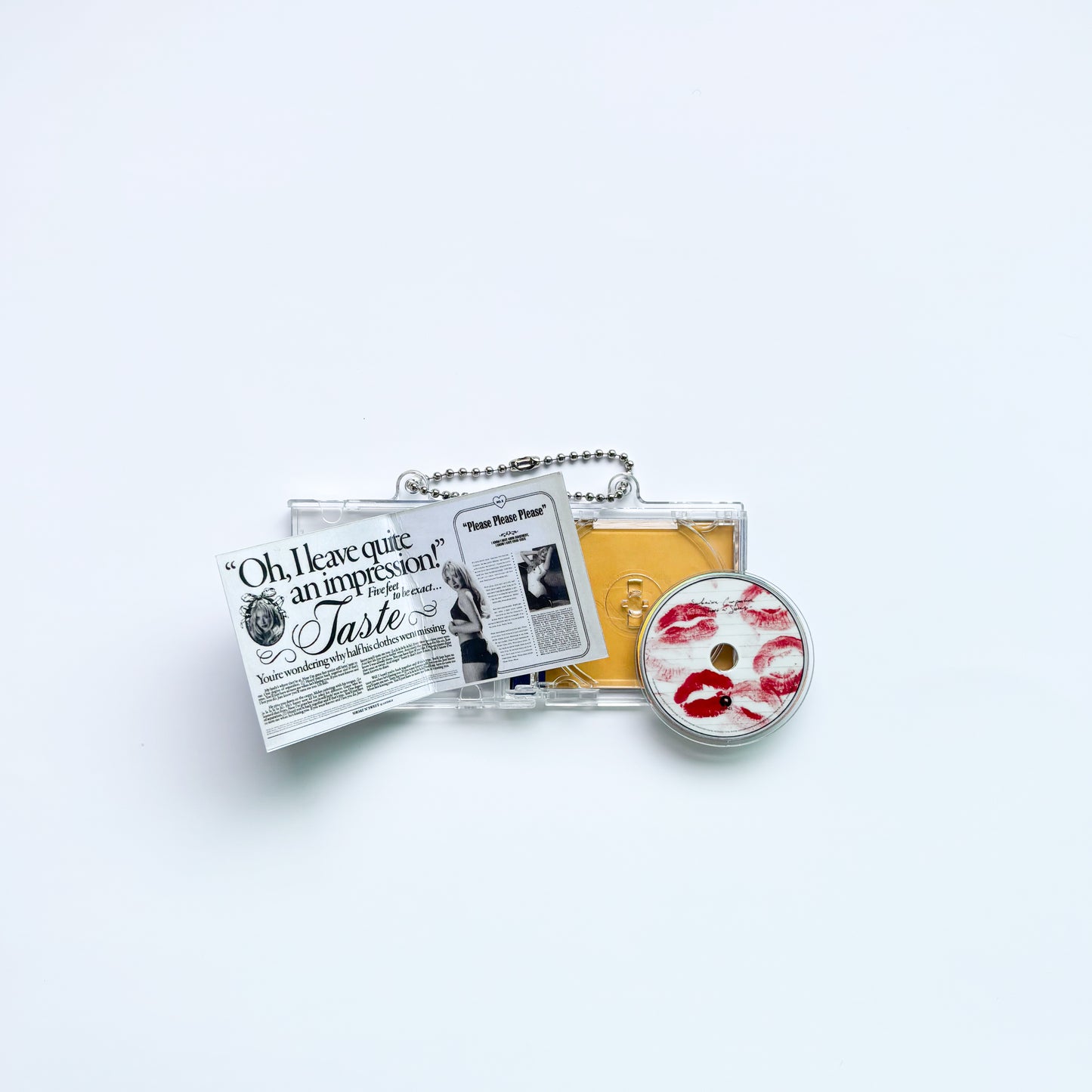 FLIPBOOK + NFC KEYCHAIN - SHORT N’ SWEET