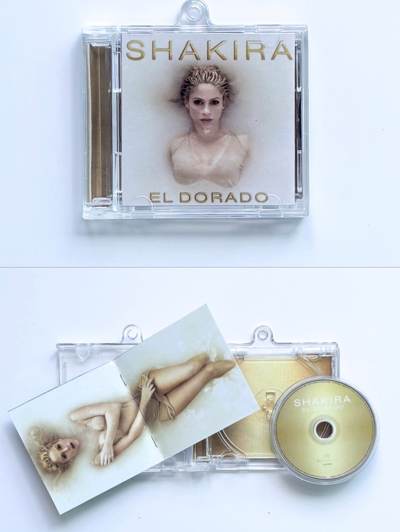 NFC FAN MADE KEYCHAIN - SHAKIRA
