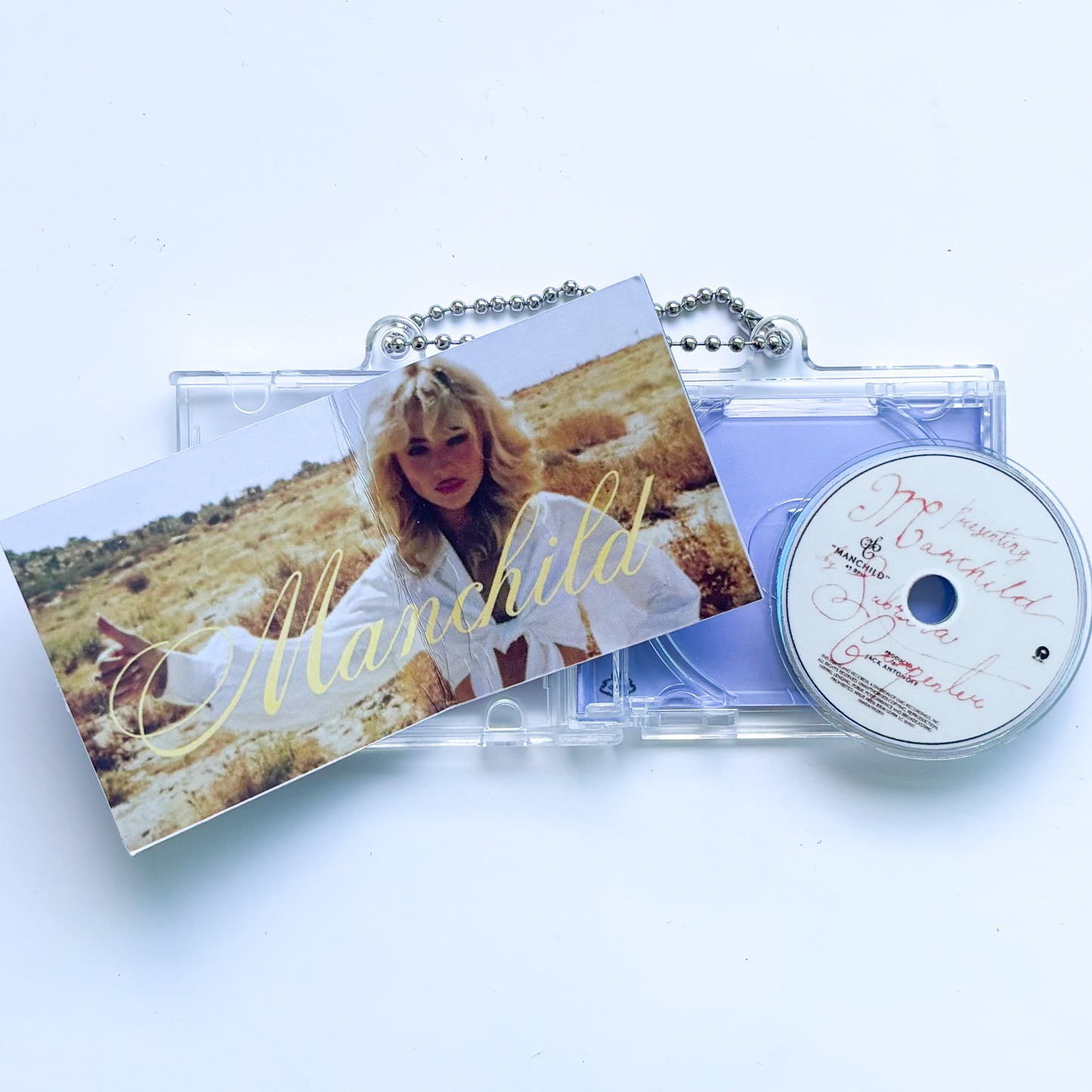 NFC FAN MADE KEYCHAIN - SABRINA CARPENTER