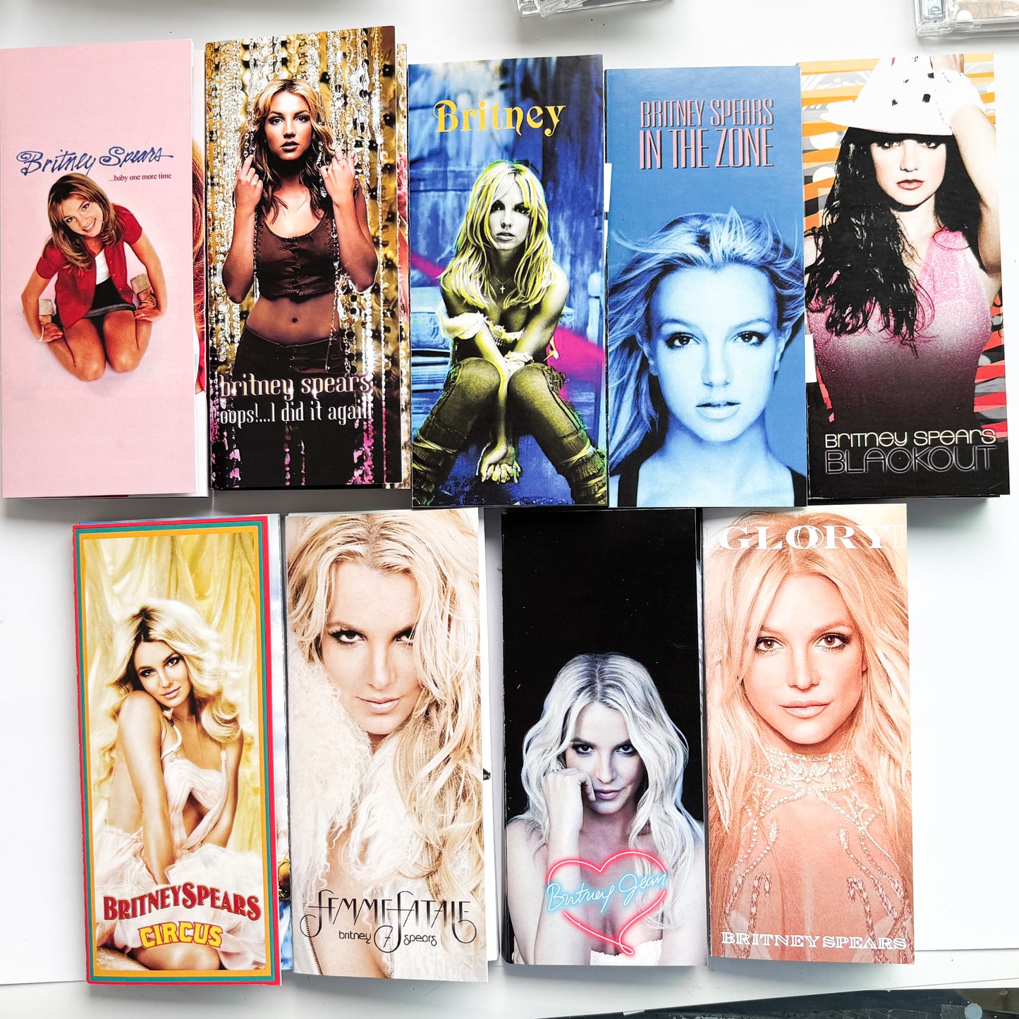 Folder Flip - Britney Spears