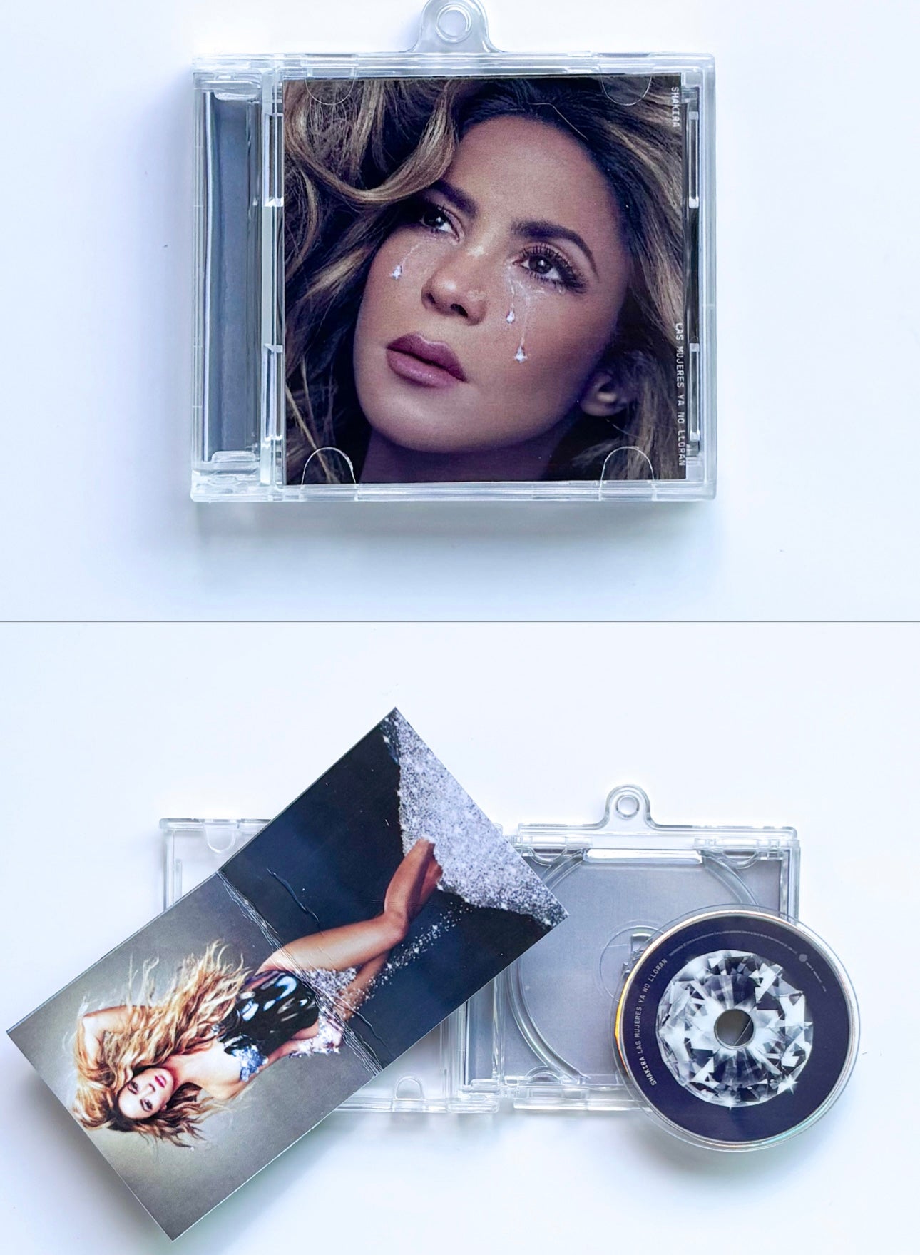 NFC FAN MADE KEYCHAIN - SHAKIRA