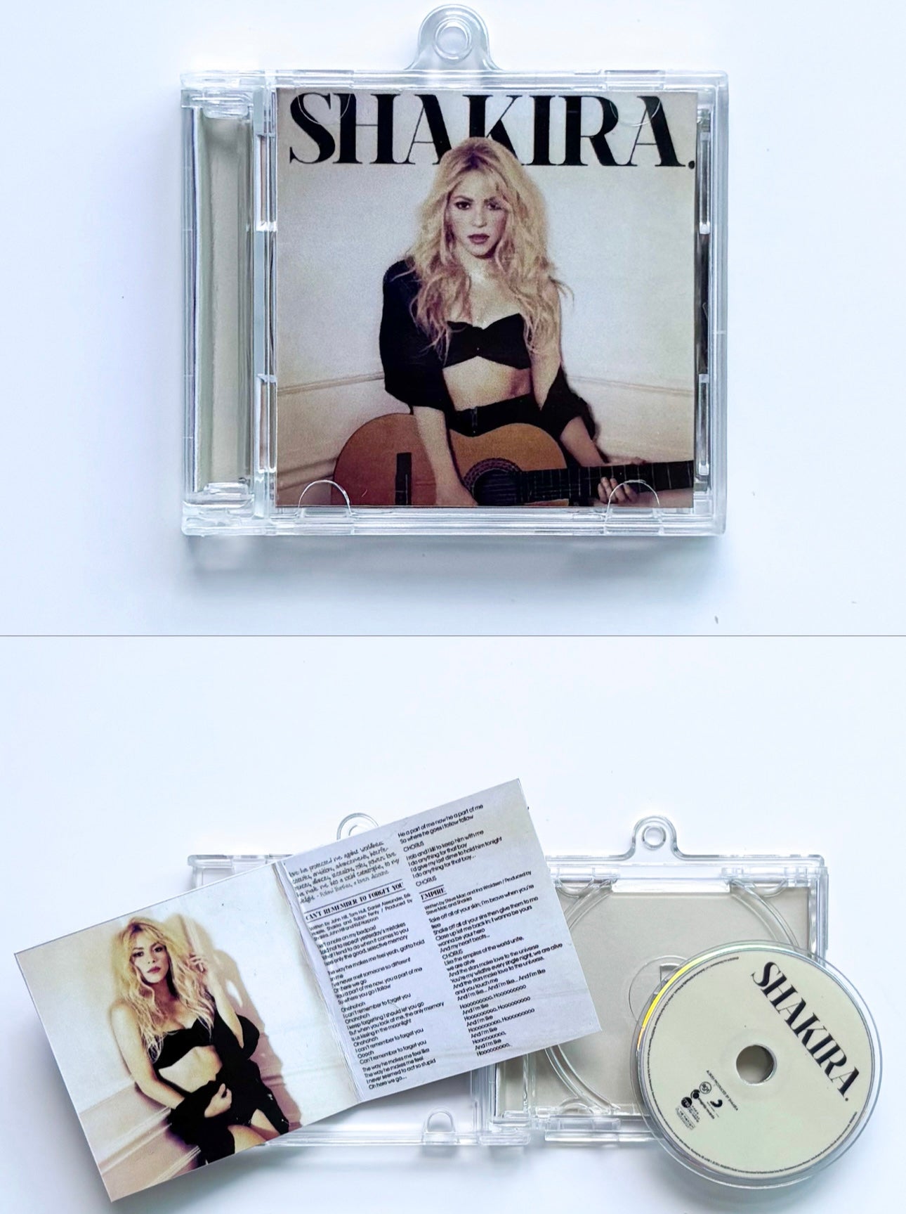 NFC FAN MADE KEYCHAIN - SHAKIRA