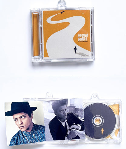 Flipbook and Mini Album - BRUNO MARS