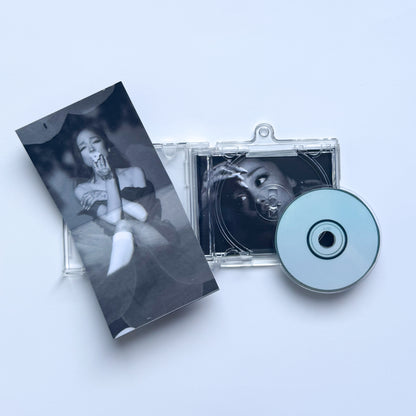 NFC FAN MADE KEYCHAIN - ARIANA GRANDE
