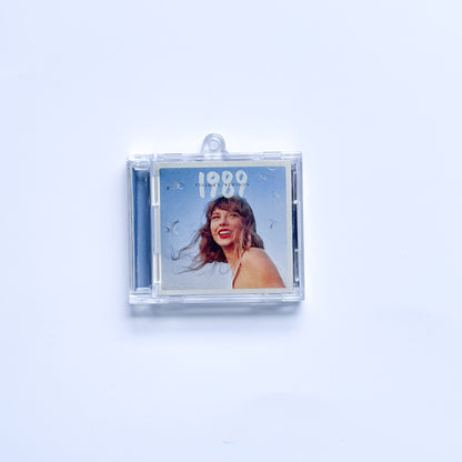 NFC FAN MADE KEYCHAIN - TAYLOR SWIFT