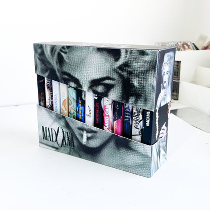 FLIP BOOK - MADONNA