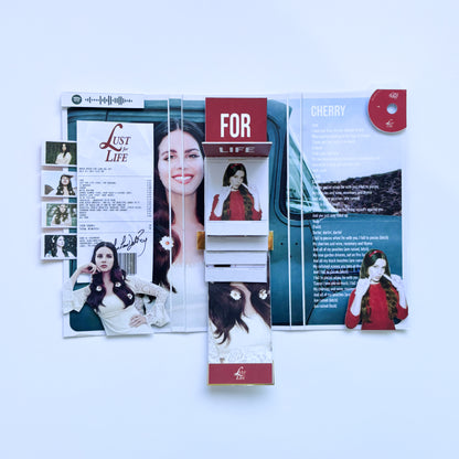 FLIP BOOK - LANA DEL REY