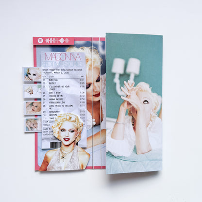 FLIP BOOK - MADONNA