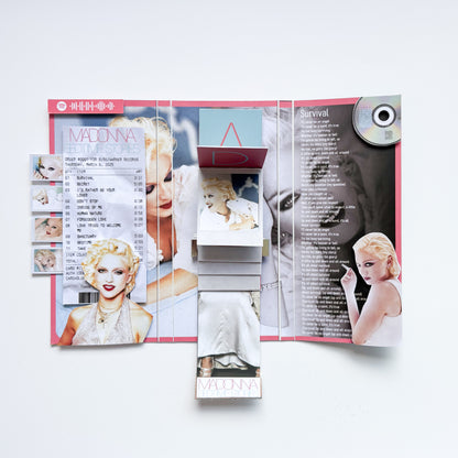 FLIP BOOK - MADONNA