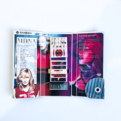 FLIP BOOK - MADONNA