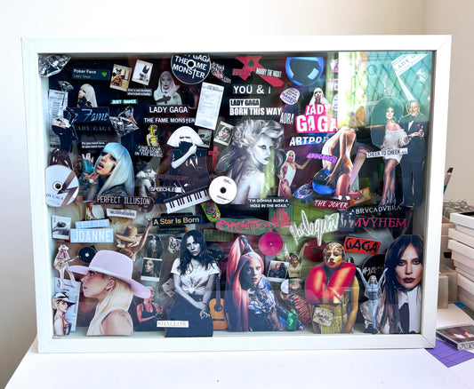 Collage Frame - LADY GAGA + CD KEYCHAIN GIFT