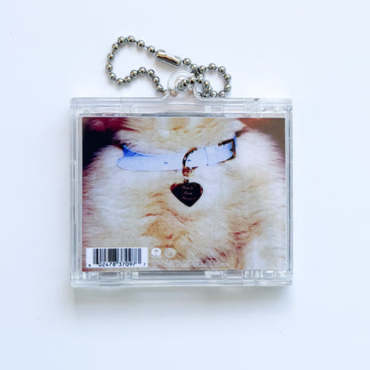NFC FAN MADE KEYCHAIN - SABRINA CARPENTER