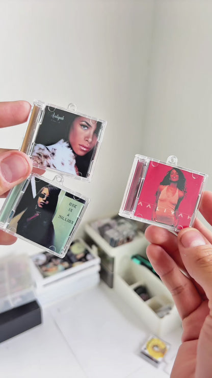 NFC FAN MADE KEYCHAIN - Aaliyah